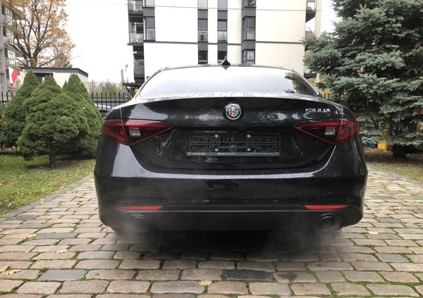 Alfa Romeo Giulia cena 130000 przebieg: 3658, rok produkcji 2022 z Warszawa małe 379